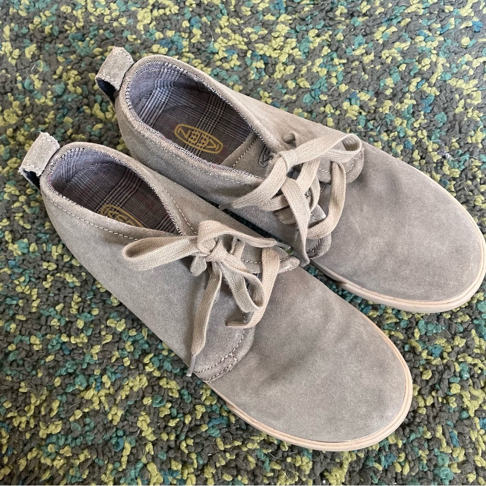 Keen Santa Cruz Suede Chukka Boots Mens 9 Taupe Casual Lace Up Comfort - Picture 2 of 9